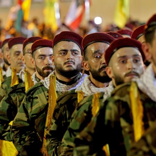 Pro-iranische Kämpfer der Hisbollah nehmen an einer Parade in Beirut, Libanon teil. (Archivbild: 31.05.2019)