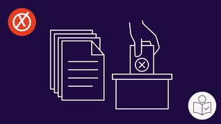Ein Stapel beschriebene Papiere. Daneben eine Hand. Die Hand wirft einen Stimm·zettel in eine Box. Rechts das SWR Logo für Leichte Sprache. Links das SWR Logo für Wahl. 