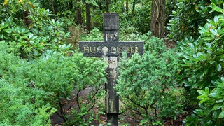 Grab von Hugo Distler