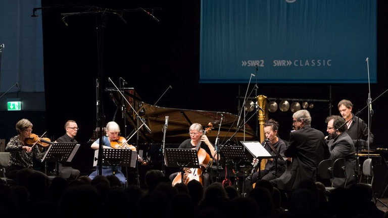Das ensemble recherche beim Konzert im Bartok Saal