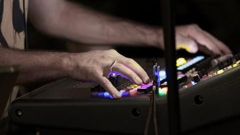 Donaueschinger Musiktage 2012. Das Nadar Ensemble unter Daan Janssens probt "Der "Weg der Verzweiflung" (Hegel) ist der chromatische" von Johannes Kreidler im Bartok-Saal am 18.10.2012.