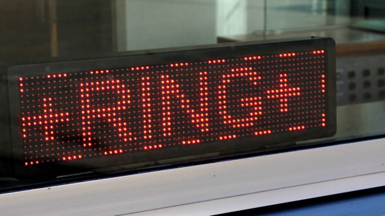 Leuchtanzeige mit Wort "Ring"
