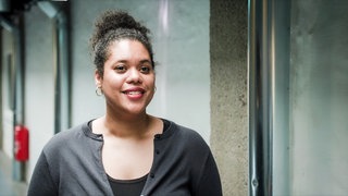 Die britische Komponistin Hannah Kendall