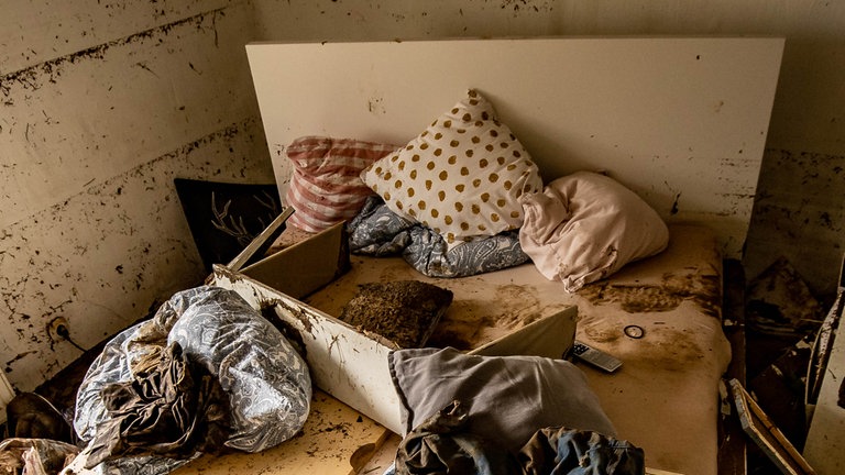 Freiwillige Helfer in Schuld