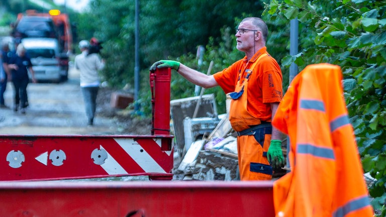 Schweizer hilt in Schuld bei Autos abschleppen.