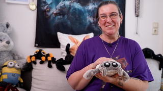 Anke hält 40 Vogelspinnen.