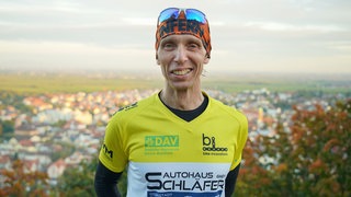 Mann in Trail Runner Kleidung