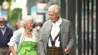 Altes Paar heiratet