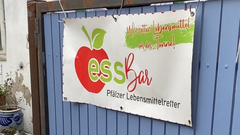 Plakat mit Lebensmittelretter-Aufschrift