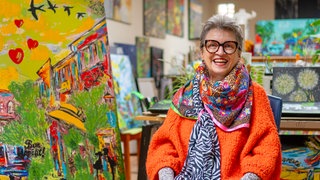 Mechthilde lacht in die Kamera