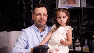 Syrischer, mittelalter Mann mit Eis