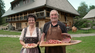 Entdecken Sie die Küche des Schwarzwaldes, einer Region in Deutschland, die für ihre reiche Esskultur und zahlreiche Spezialitäten bekannt ist. Von der weltberühmten Schwarzwälder Kirschtorte bis hin zum herzhaften Schwarzwälder Schinken, der auf keiner Vesperplatte fehlen darf - hier kommen Feinschmecker auf ihre Kosten.