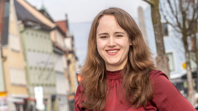 Ricarda Lang, MdB Die Grünen, Porträt am Rande einer Wahlkampf-Veranstaltung in Freisng, 6. Februar 2026