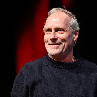 Tatort-Schauspieler Wolfram Koch steht bei den Nibelungen-Festspielen in Worms als Hagen auf der Bühne.