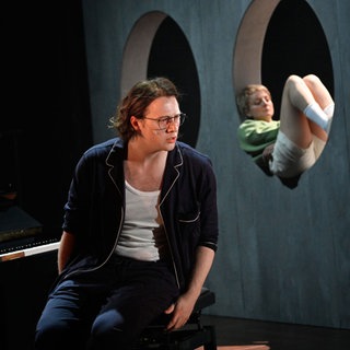 Felix Jordan (Hanno Buddenbrook), Celina Rongen (Tony Buddenbrook)