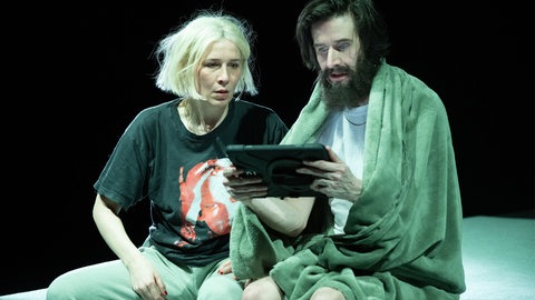 Katharina Hauter (S) und Marco Massafra (C)