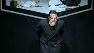 Jens Harzer am Berliner Ensemble in De Profundis