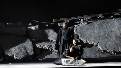 Aryeh Nussbaum Cohen (Olga), Dennis Orellana (Irina), Cameron Shahbazi (Mascha)