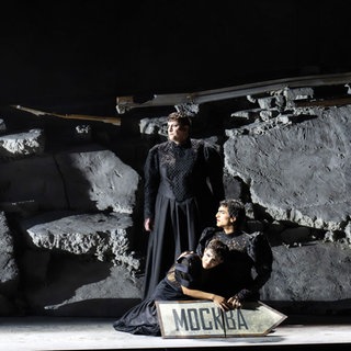 Aryeh Nussbaum Cohen (Olga), Dennis Orellana (Irina), Cameron Shahbazi (Mascha)