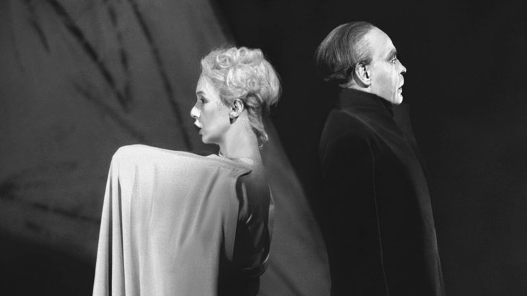 Robert Wilson inszeniert „Die Krankheit Tod“ von Marguerite Duras, Uraufführung an der Schaubühne am Lehniner Platz (1991)