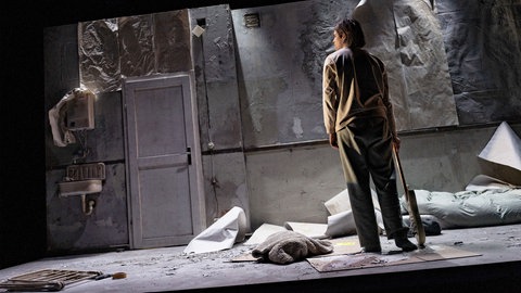 Staub, Objekttheater von O-Team