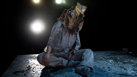 Staub, Objekttheater von O-Team