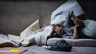 Staub, Objekttheater von O-Team