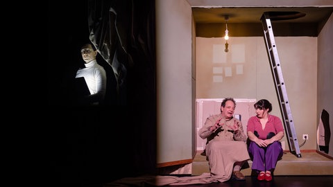 Es sagt, es liebt uns von Emre Akal