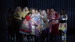 Simone Schneider (Madame Lidoine, Rachael Wilson (Blanche de la Force), Claudia Muschio (Soeur Constance), Helene Schneiderman (Mère Jeanne), Catriona Smith (Soeur Mathilde), Staatsopernchor Stuttgart