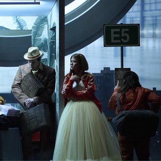 STATION PARADISO: Stine Marie Fischer (süditalienische Mutter), Matthias Klink (türkischer Vater), Josefin Feiler (Braut); 2026