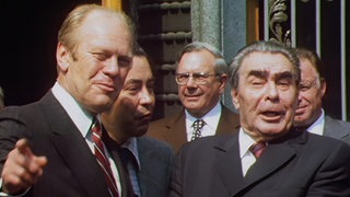 Ford, Breschnew, Wilson, Schmidt, Honecker, Trudeau, Palme, Ceausescu und andere. „Der Helsinki Effekt“ von Arthur Franck