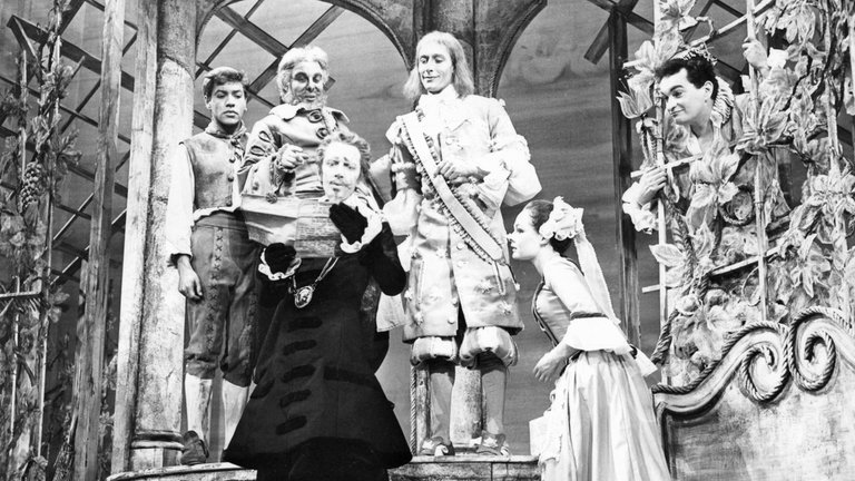 Judi Dench (unten rechts) bei Proben zu einer Aufführung von Shakespeares "Was ihr wollt"