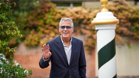 Schauspieler George Clooney an der Anlegestelle der Filmfestspiele in Venedig