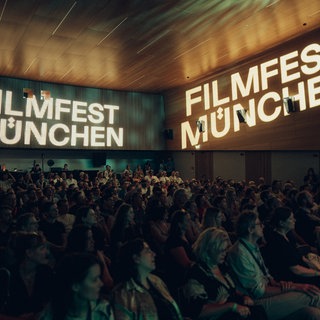 CineMerit Verleihung an STELLAN SKARSGÅRD mit dem Filmtalk IM GESPRÄCH MIT STELLAN SKARSGÅRD im Theatersaal im Amerikahaus anlässlich des 42. FILMFEST MÜNCHEN am 29. Juni 2025.