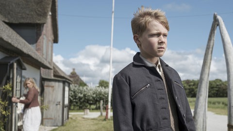 Der zwölfjährige Nanning (Jasper Billerbeck) in Faith Akins Film "Amrum"