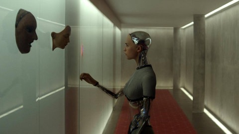 Alicia Vikander als intelligenter Roboter in "Ex Machina" (2015)