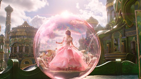 Ariana Grande als Glinda in "Wicked: For Good"