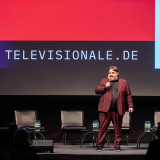 Eröffnung der TeleVisionale 2025 durch Urs Spörri.