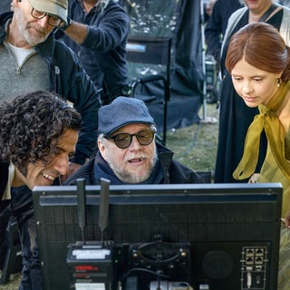Der Regisseur Guillermo del Toro beim Dreh für die Netflix-Produktion "Frankenstein".