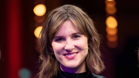 ARD-Korrespondentin Sophie von der Tann bei der Verleihung des Hanns-Joachim-Friedrichs-Preises 2025 in Köln, angeschnittenes Porträtfoto.