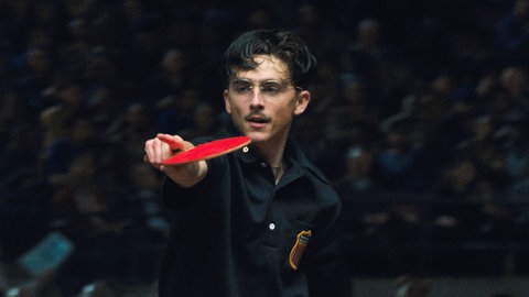  Timothée Chalamet als Marty Mauser in "Marty Supreme".