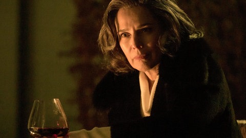 Die gerissene Investmentbankerin Christelle Leblanc in einer Szene der Miniserie „Bad Banks“ (Staffel 1)