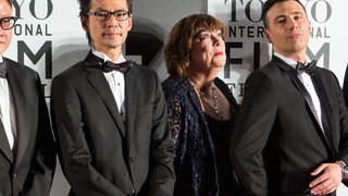 Die Casting-Direktorin Debbie McWilliams mit Jury beim Tokio International Film Festival (TIFF)