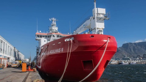 Agulhas II ist ein solider Eisbrecher, der für die Suche nach dem Wrack der Endurance robust genug war.