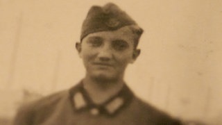 Der 17-jährige Rudolf Hoffmann als Soldat im Zweiten Weltkrieg