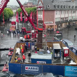 Sanierte Heunensäule steht wieder auf dem Mainzer Markt
