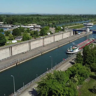 Schleuse in Iffezheim