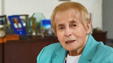 Charlotte Isler hat den Holocaust überlebt. Mit 14 Jahren floh sie vor Hitler, den Nazis und der Shoa. Im SWR1 Neuanfang erinnert sie sich.