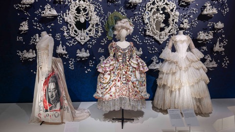 Mode im Stil von Marie Antoinette im Victoria and Albert Museum