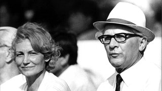 DDR-Staatsratsvorsitzender und Generalsekretär des ZK der SED Erich Honecker mit seiner Frau Margot Honecker, die zu dem Zeitpunkt das Amt der Ministerin für Volksbildung bekleidete.